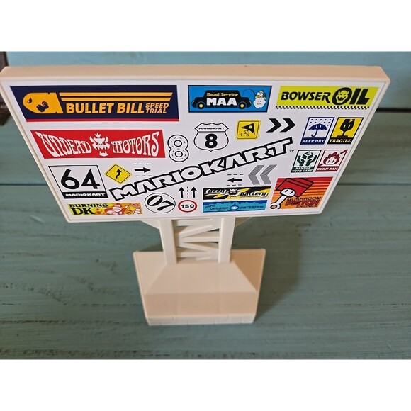 Mario Kart Hot Wheels Circuit Track Part Sign Curved Track Holder Replacement - Picture 6 of 7